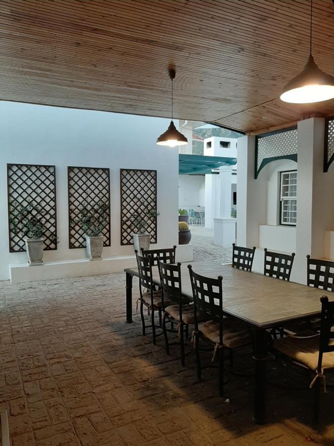 De Graaff Manor Hotel Luaran gambar